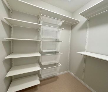 $2,949 / 3 br / 2.5 ba / 23 Irongate dr - Photo 1