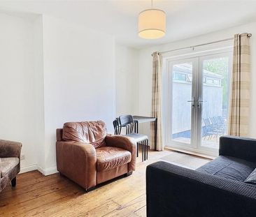 4 bedroom terraced house to rent - Photo 3