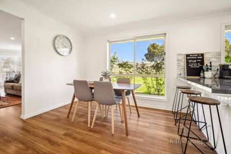 1/106 Whitehorse Road, Mount Clear - Photo 5