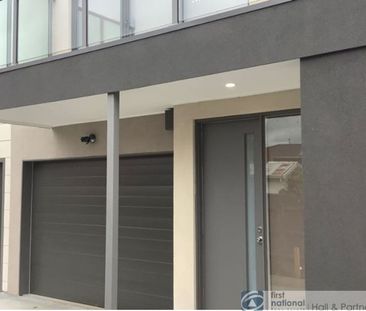 Modern Townhouse In Great Location - Photo 6