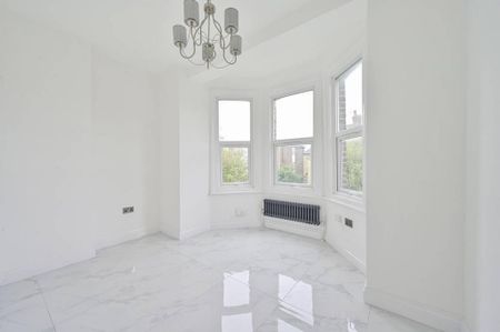 2 bedroom maisonette to rent - Photo 2