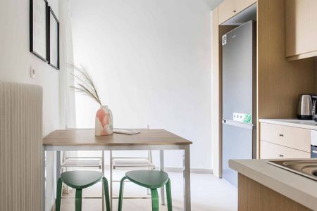 Groovy 2BR Apartment in Koukaki - Photo 3