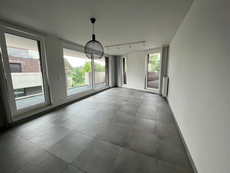 Instapklaar app met 2slpk, terras en parkeerplaats - Foto 2