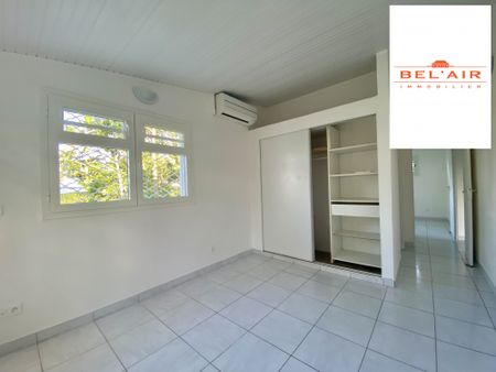 Location Appartement 4 pièces 98m² LE LAMENTIN 97232 - Photo 2