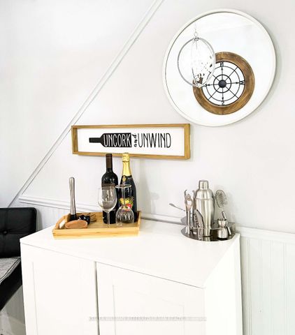 For Lease - 2480 St Clair Avenue, Toronto, Ontario - Photo 3