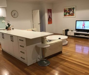 Doubleview - Photo 2