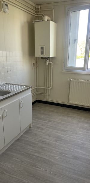 Appartement TYPE 4 AVORD – 68 m² - Photo 1