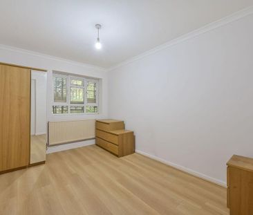 4 bedroom flat to rent - Photo 5
