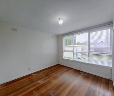 40 Mawby Road, Bentleigh East VIC 3165 - House For Rent | Domain - Photo 2