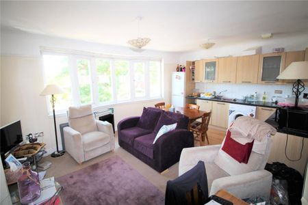 2 bedroom flat to rent - Photo 2