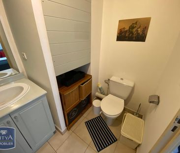 Location Appartement 2 pièces 31m² ST DENIS 97400 - Photo 4