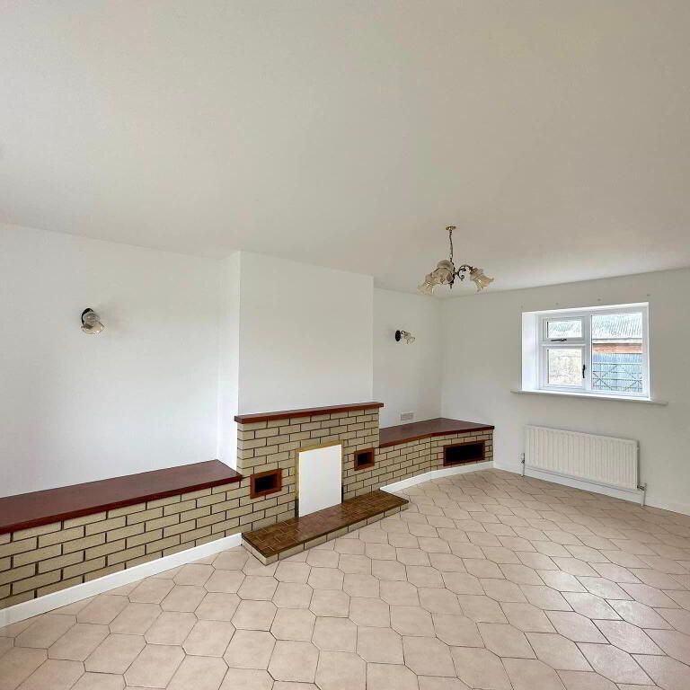 21 Landhead Road, Ballymoney, BT53 7HB - Photo 1