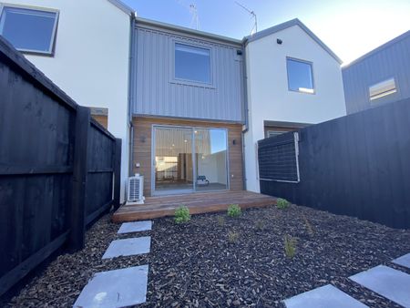 26/101 Mackworth Street, Woolston - Photo 4