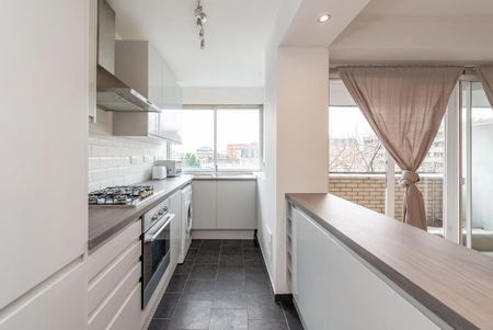 2 bedroom flat to rent - Photo 3