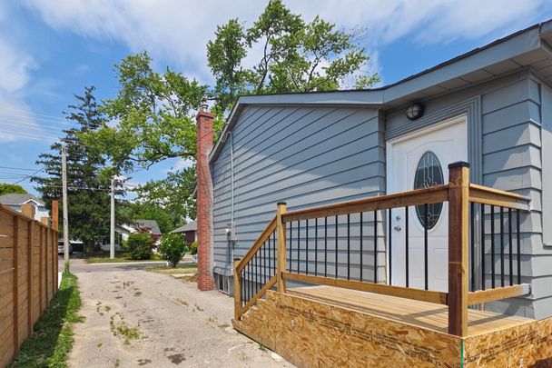 For Lease - 406 Marf Avenue, Mississauga, Ontario - Photo 1