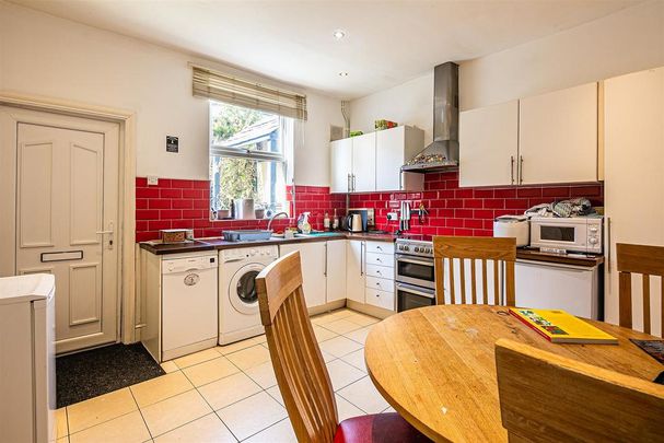 3 bedroom terraced house to rent - Photo 1