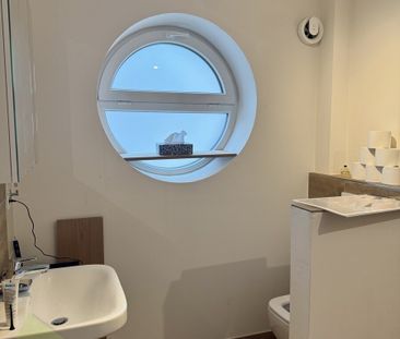 Aufgepasst! Stilvolle 2-Zimmer-Oberwohnung mit Dachterrasse in Leer... - Photo 4