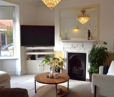 2 bedroom terraced house to rent - Photo 2