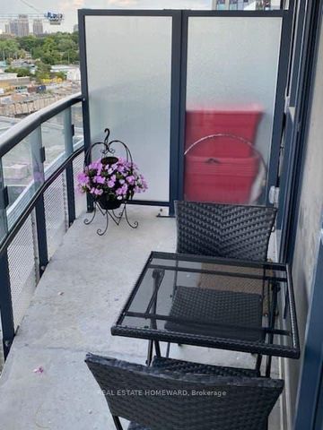 611 99 The Donway Road W - Photo 2