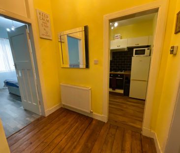 Price £895 pcm - Available Now - Unfurnished - Photo 4