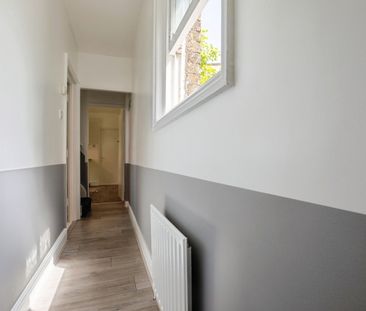 Room in a Shared House, Blackheath Road, SE10 - Photo 2