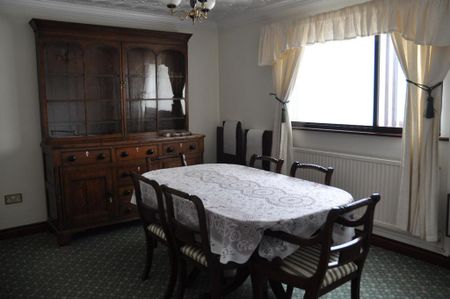 3 bedroom detached bungalow to rent - Photo 3