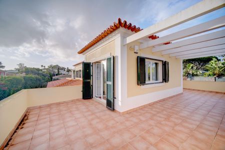 Moradia T6 com Piscina e Jardim na Costa da Guia em Cascais - Photo 2