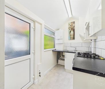 2 bedroom terraced house to rent - Photo 1