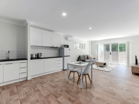 47 Curtis Street, Manly QLD 4179 - Apartment For Rent | Domain - Photo 1