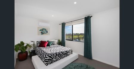 Spacious 3-Bedroom Townhouse in a Prime Location - Photo 2