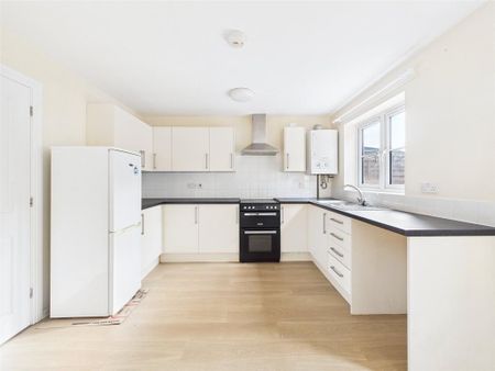 2 bedroom terraced house to rent - Photo 2