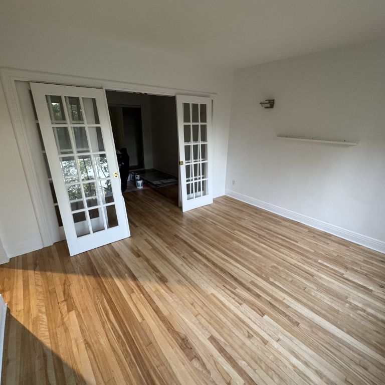 Grand 3 1/2 Complètement Rénové I - Photo 1