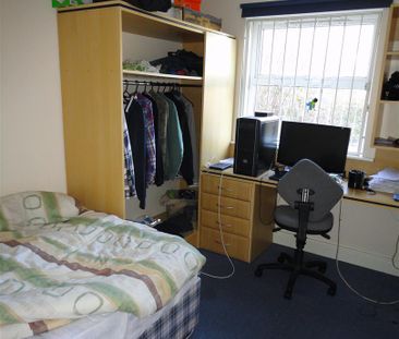 Flat 8, Headingley Rise Welton Road, Hyde Park, Leeds, LS6 1EE - Photo 2