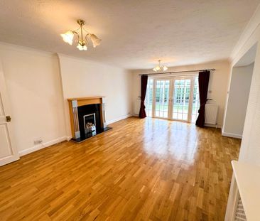 4 bedroom bungalow to rent - Photo 1