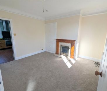 3 bedroom end of terrace house to rent - Photo 1