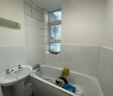 Charminster Road, Bournemouth - Photo 4