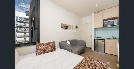 Fully Furnished Studio in the Heart of Melbourne’s CBD - Photo 5