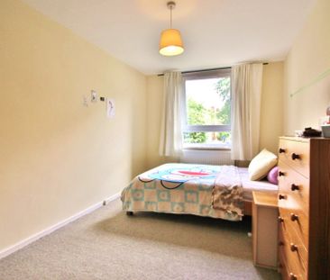 More Close, St Paul's Court, Hammersmith, London, W14 - Photo 1