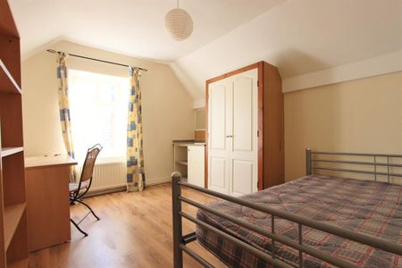 3 bedroom flat to rent - Photo 3