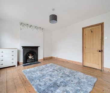 2 bedroom terraced house to rent - Photo 2