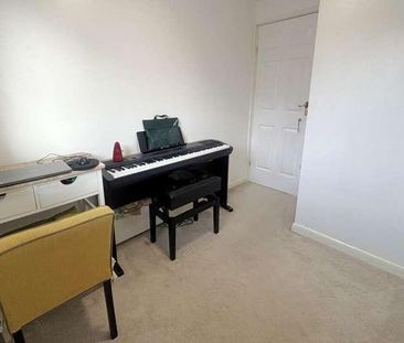 Woking, GU21 - Photo 6