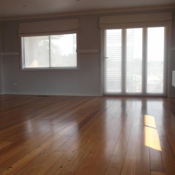 Renovated 3 Bedroom Home - Photo 1