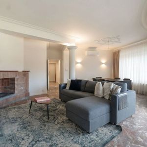 Appartement te huur in Ukkel voor € 2.250 met 2 slaapkamers - Photo 3
