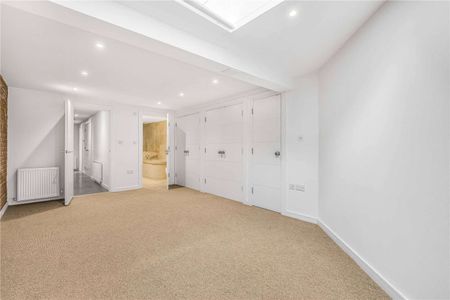 A fantastic, newly built two bedroom modern house in Wimbledon. - Photo 4