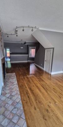 3 Bedroom Townhouse in Centertown - $2,885 plus utilities. - Photo 1