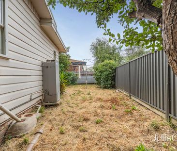 Convenient & Quaint - Photo 2