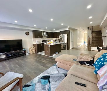 For Lease - 7790 Buckeye Crescent, Niagara Falls, Ontario - Photo 2