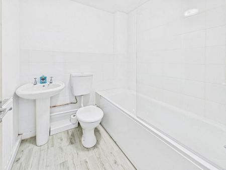 2 bedroom maisonette to rent - Photo 4