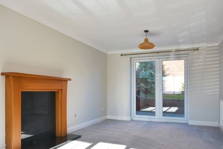 £1,675 PCM - Photo 3