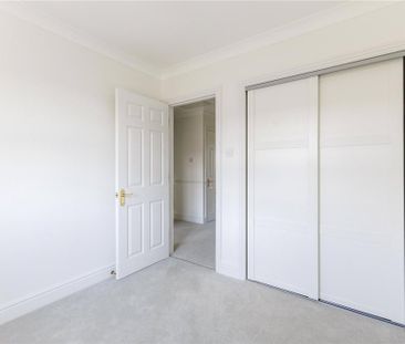 4 bedroom terraced house to rent - Photo 3